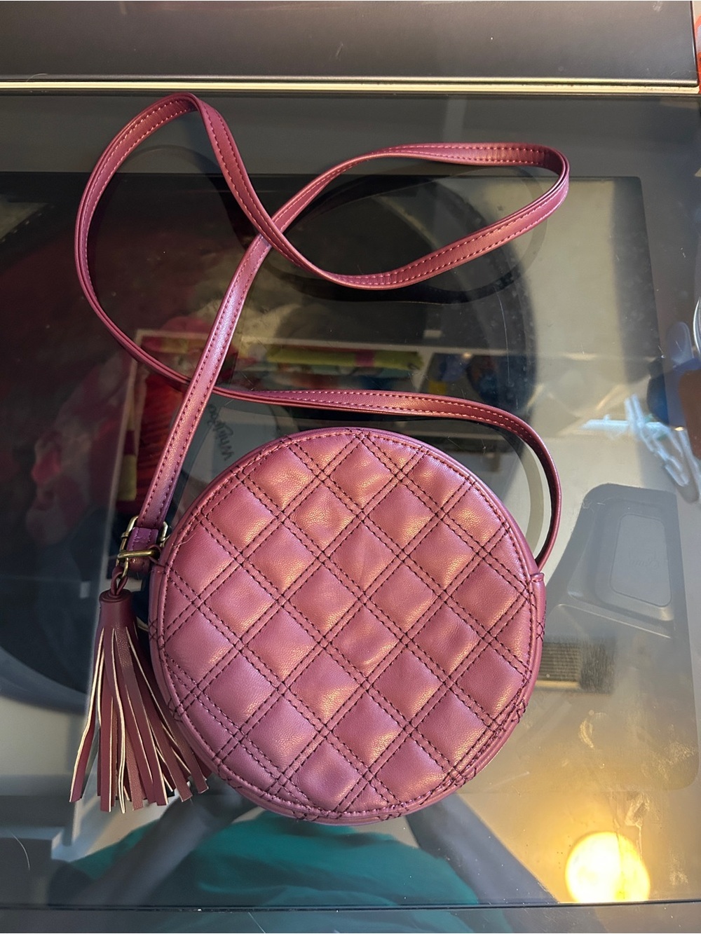 art class Quilted Round Crossbody Bag - Mauve Pink